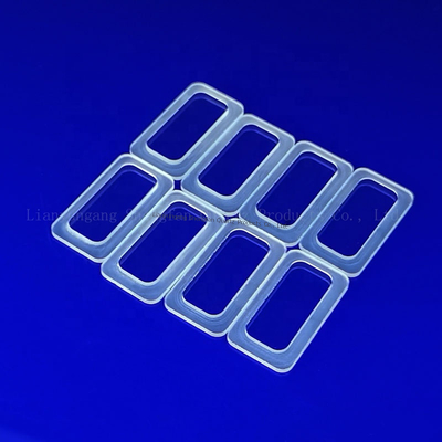 Plaque de verre de quartz de silice fondu résistant à la chaleur personnalisée à haute transparence