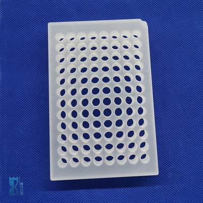 Plaque de verre au quartz ultrafin et clair en forme de plaque d'optique ronde avec plaque de quartz perforée