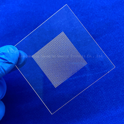 99.99% Plaque de quartz de haute pureté, rainures laser, silicone fondu, vitre de verre de quartz, vitre de verre de quartz