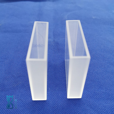 Mesure spéciale de laboratoire sur mesure Cuvette de quartz fondu liquide Résistant à la corrosion