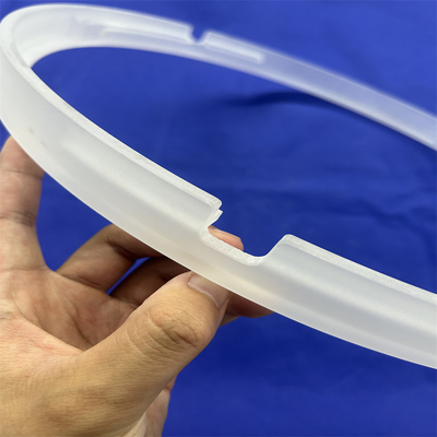 Fabrique de bagues transparentes de quartz perforé à haute pureté