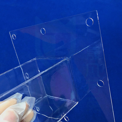 Plaque de verre de quartz résistant aux températures élevées 1100C pour perforation dans les applications photovoltaïques à semi-conducteurs