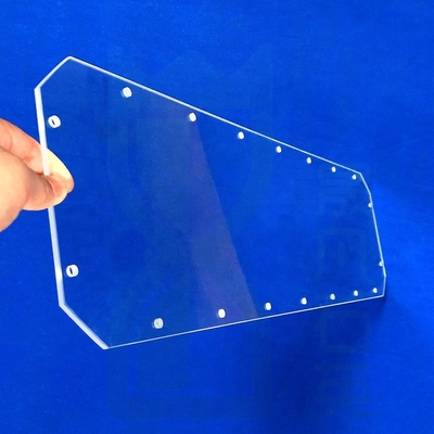 Fabrique de haute transmission lumineuse Laser perforé au quartz sur mesure Plaque de verre quartz fondu