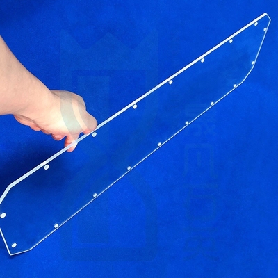 Fabrique de haute transmission lumineuse Laser perforé au quartz sur mesure Plaque de verre quartz fondu
