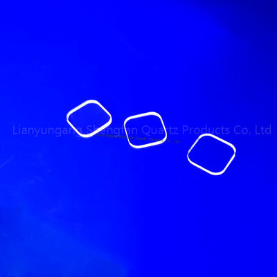 Feuilles de verre de quartz fusionné transparentes aux ultraviolets, de petite taille, découpées au laser, pour fenêtres de chambre