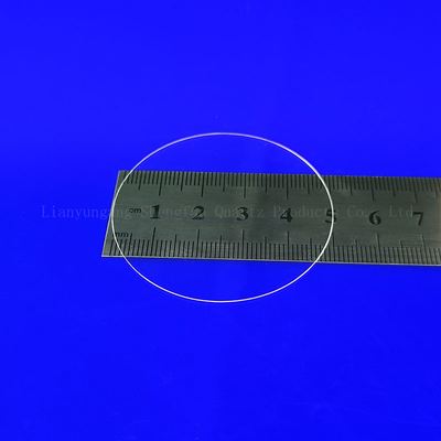 Disque de quartz fondu personnalisé Plaque de verre de quartz 92% Transmittance de la lumière 2,2 g/cm3 Densité