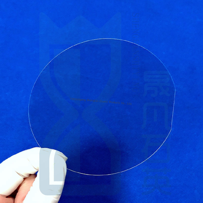Disque de quartz fondu personnalisé Plaque de verre de quartz 92% Transmittance de la lumière 2,2 g/cm3 Densité