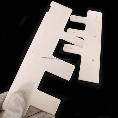 Céramique réfractaire à haute température Faible coefficient d'expansion thermique Résistance à la corrosion pour des applications exigeantes