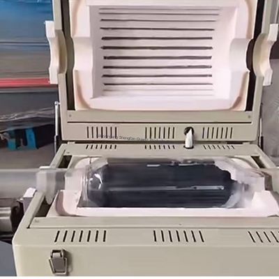 Le tube de remuage en quartz transparent résistant à la corrosion à haute température est utilisé dans les fours tubulaires