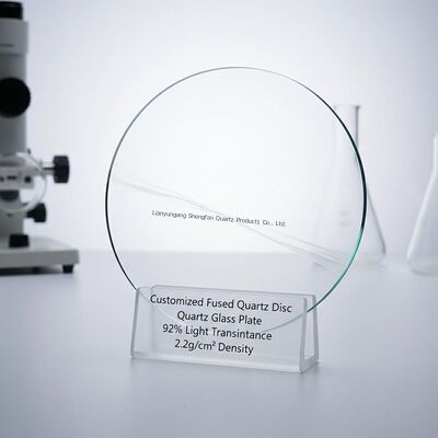 Plaque de quartz fondu personnalisée avec 92% de transmission lumineuse, densité de 2,2 g/cm³ et température de travail de 1150℃