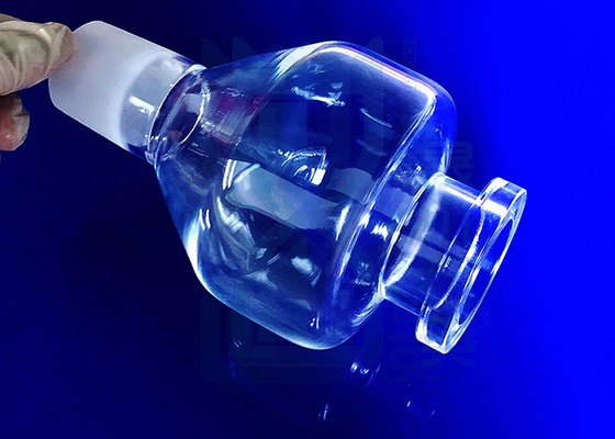 Verrerie de laboratoire scientifique anticorrosion dans le laboratoire de chimie transparent